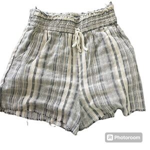 BKE Shorts Womens Size M Beige Striped Cotton Raw Hem Smocked Waist Pockets